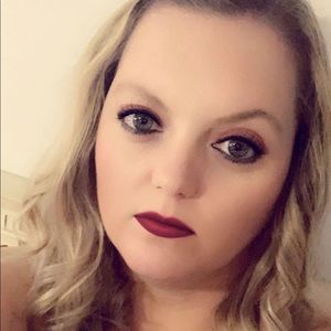 Meet your Posher, Annie